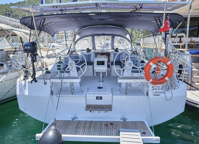 Bavaria C42 Selene