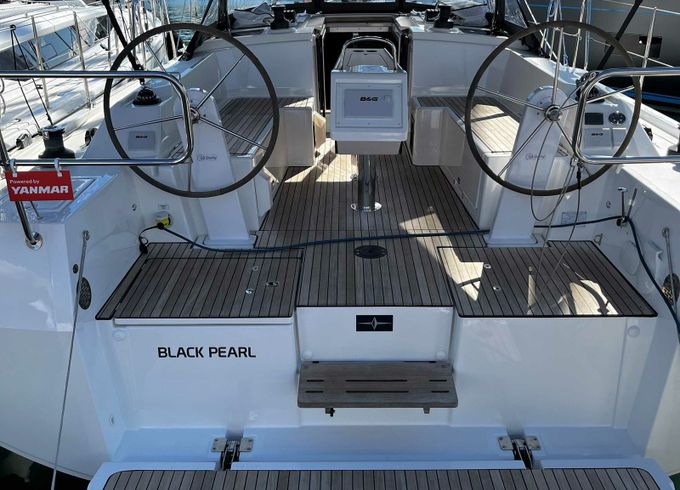 Bavaria C38 Black Pearl