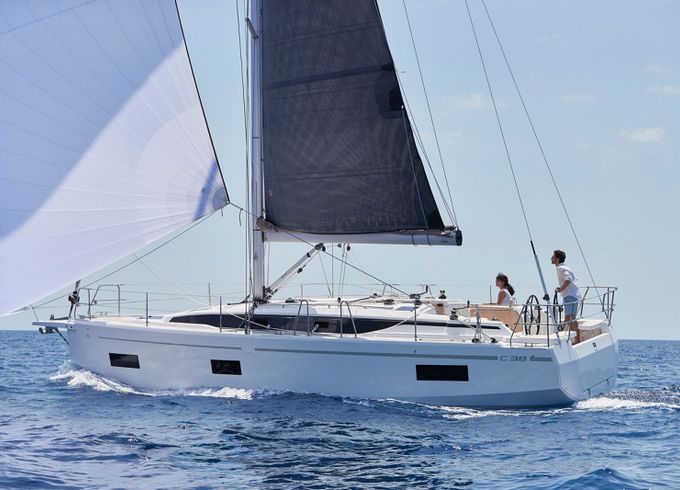 Bavaria C38 Elaia