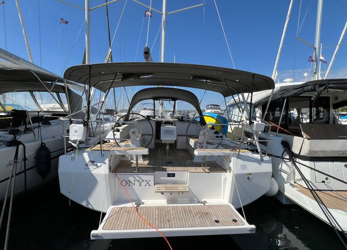 Bavaria C42 Onyx