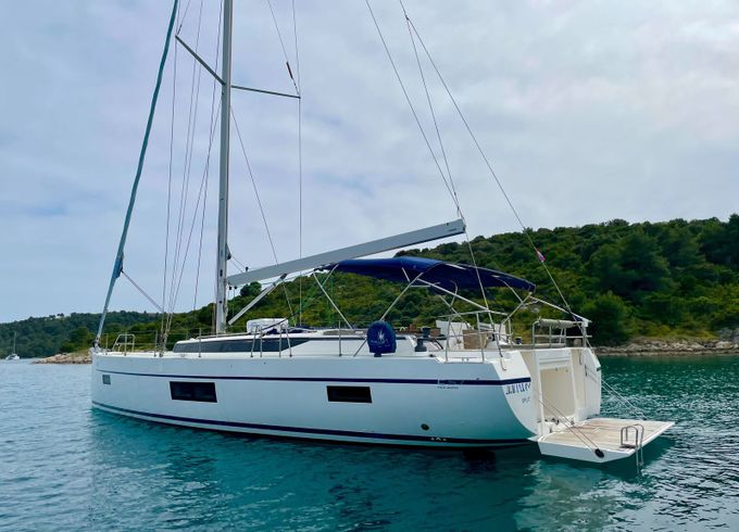 Bavaria C57 Blue Beyond