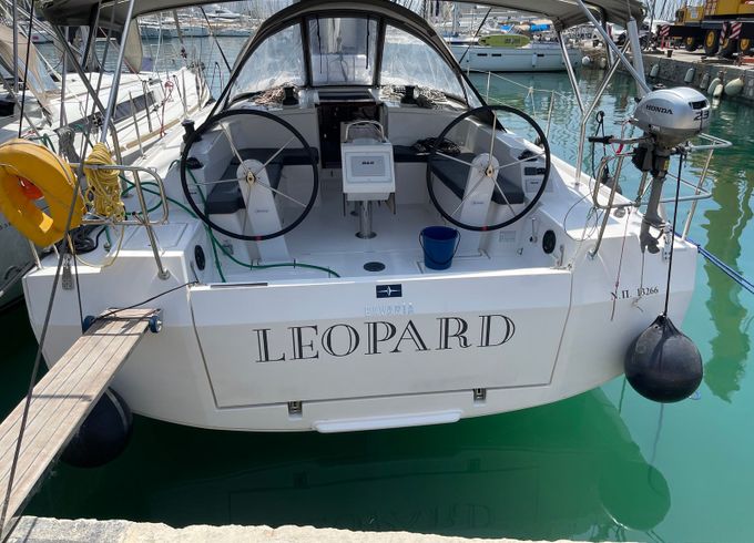 Bavaria C42 Leopard