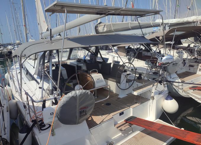 Bavaria C42 Antares