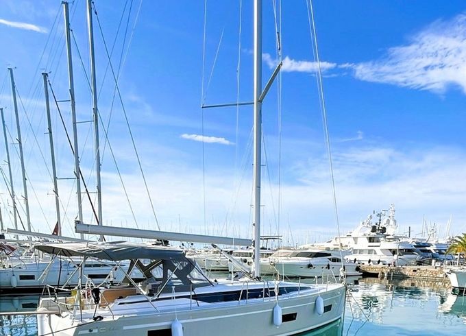 Bavaria C42 Christos