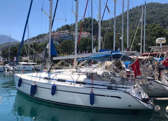 Bavaria Cruiser 34 Derin Mavi