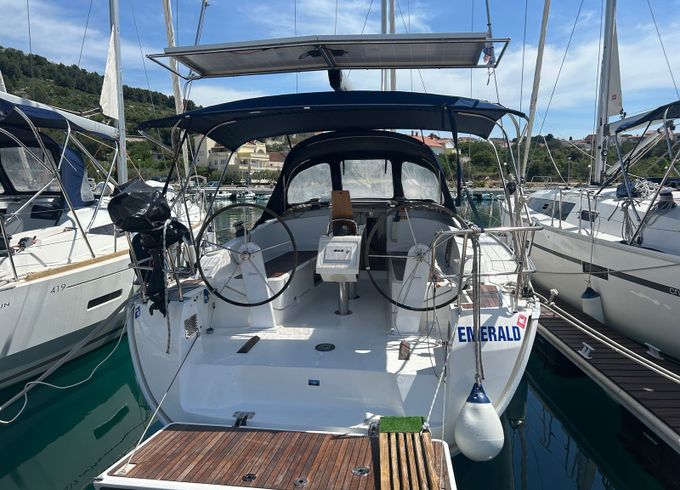 Bavaria Cruiser 37 Emerald