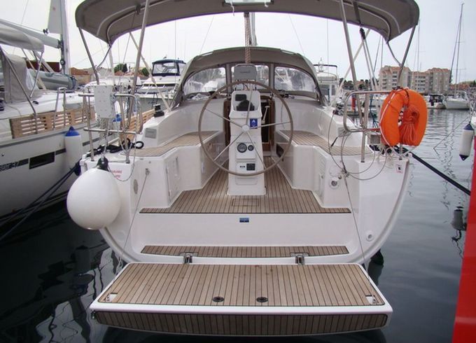 Bavaria Cruiser 33 Nova