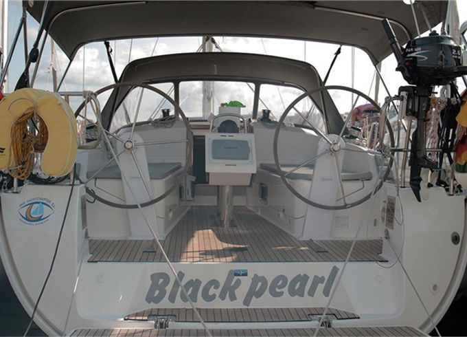 Bavaria Cruiser 37 Black Pearl