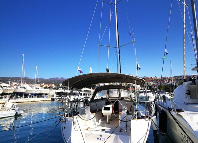 Bavaria Cruiser 37 Maci