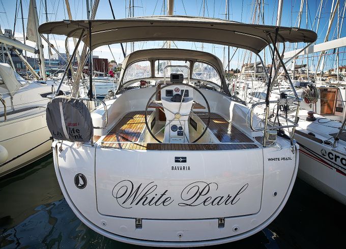 Bavaria Cruiser 36 White Pearl