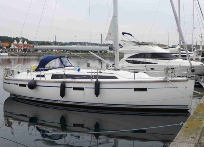 Bavaria Cruiser 37 Blue Passion