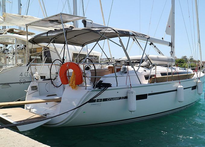 Bavaria Cruiser 37 Nenemia