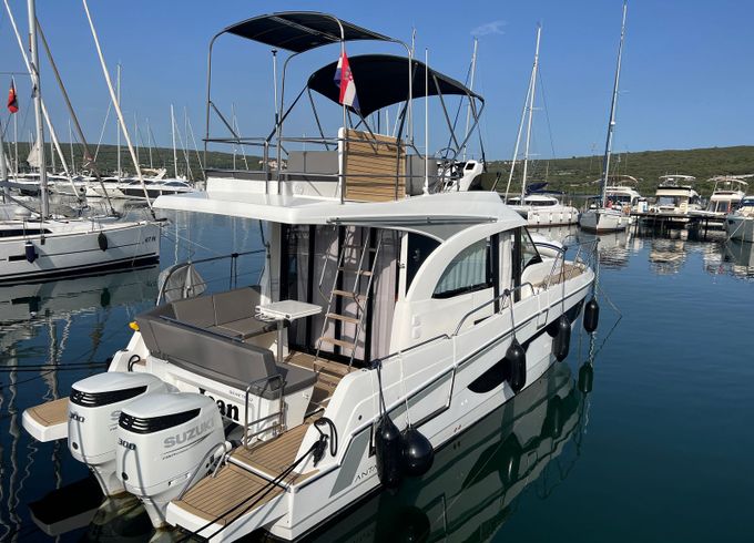 Beneteau Antares 11 Fly Jean