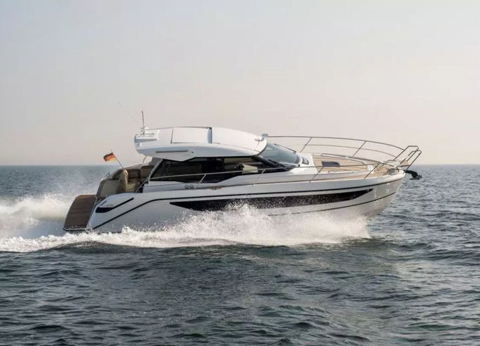 Bavaria SR36 Lilian