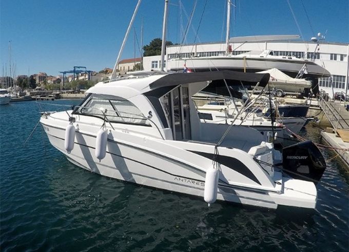 Beneteau Antares 8 Lovre