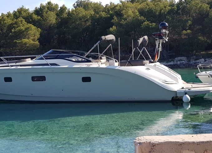 Bavaria Deep Blue 46 La Onda