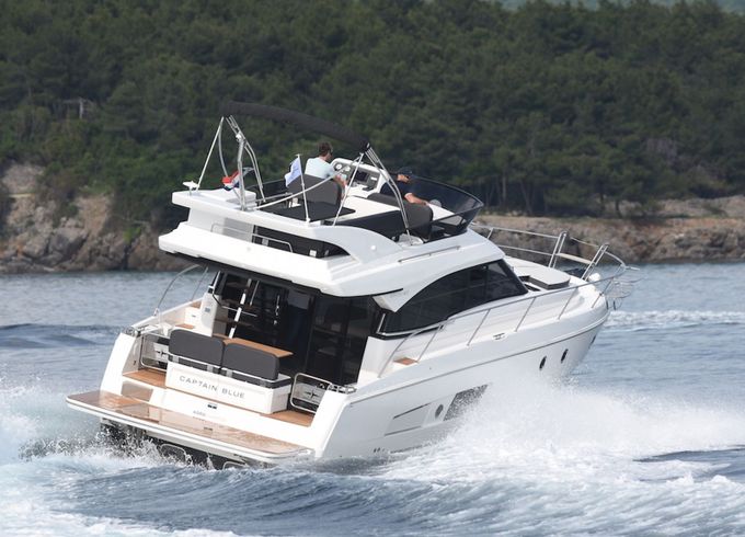Bavaria Virtess 420 Fly Captain Blue
