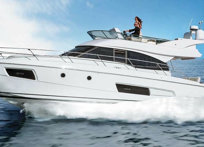 Bavaria Virtess 420 Fly Zanngi