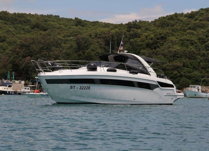 Bavaria Sport 400 Rhea