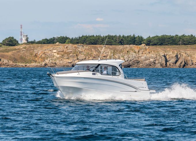 Beneteau Antares 8 Tiha Patnja