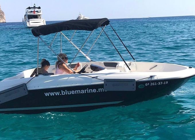 Bayliner E5 Bluemari tres