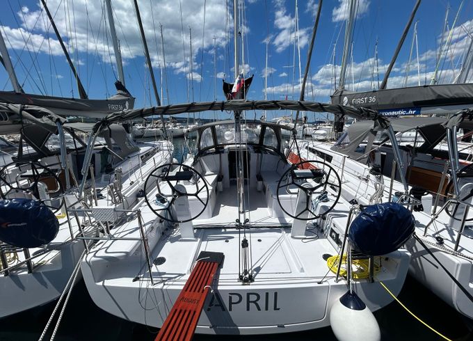 Beneteau First 36 April