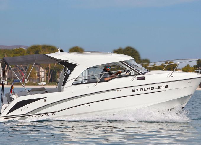 Beneteau Antares 8 Stressless