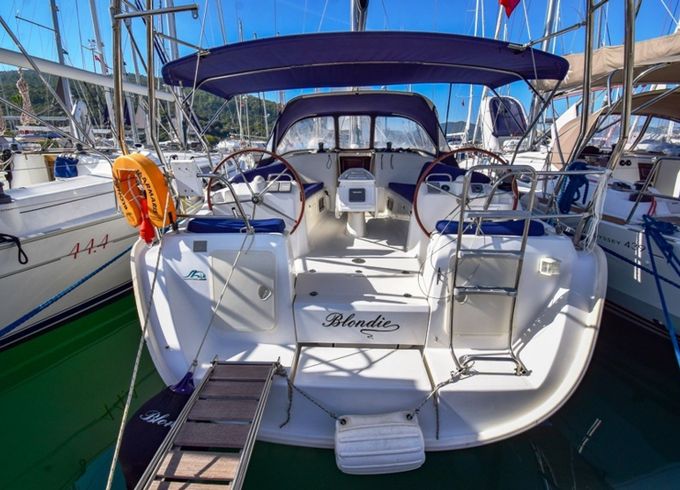 Beneteau Cyclades 43.4 Blondie