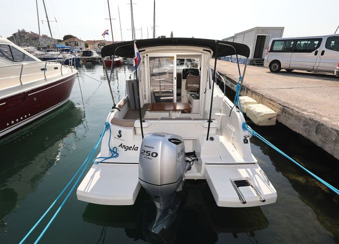 Beneteau Antares 8 Angela