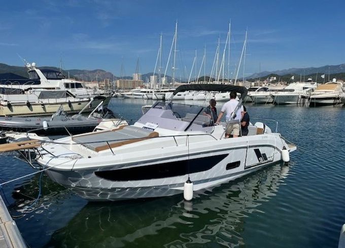 Beneteau Flyer 9 Sundeck Bel Air 2