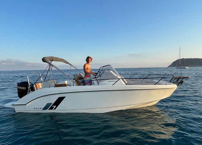 Beneteau Flyer 7 Sundeck 1