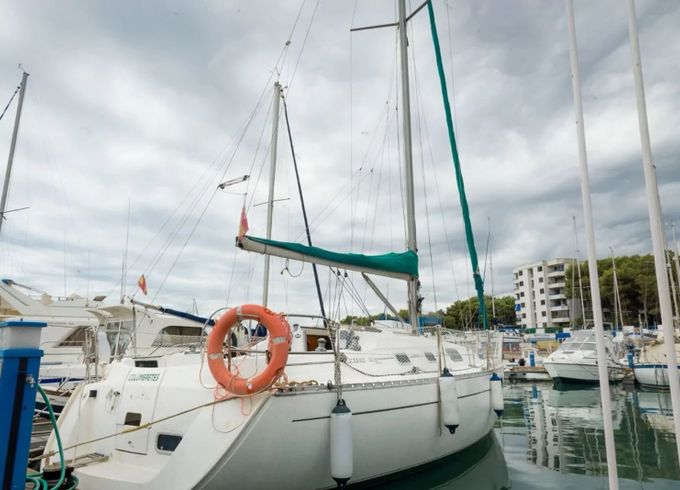 Beneteau Oceanis 321 Columbretes