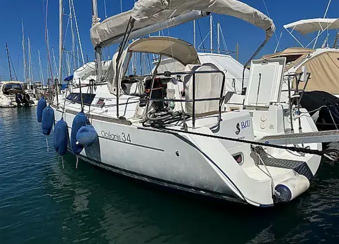 Beneteau Oceanis 34 Blu