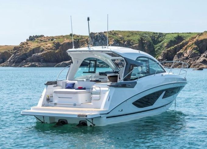 Beneteau Gran Turismo 36 Parrot