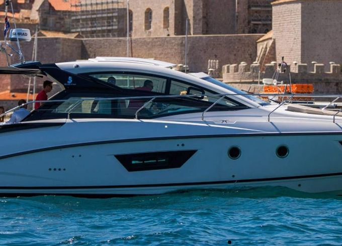 Beneteau Gran Turismo 40 18