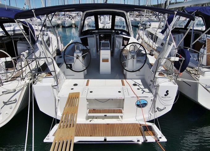 Beneteau Oceanis 38 Elsa