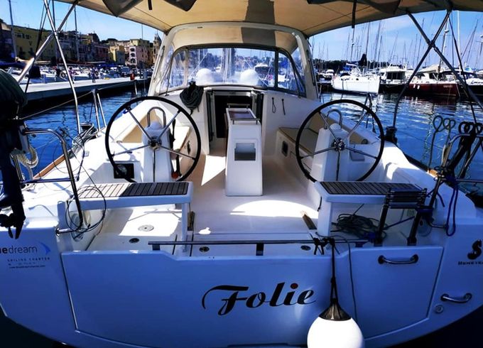 Beneteau Oceanis 38 Folie