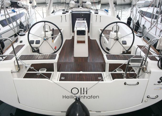 Beneteau Oceanis 38 Olli