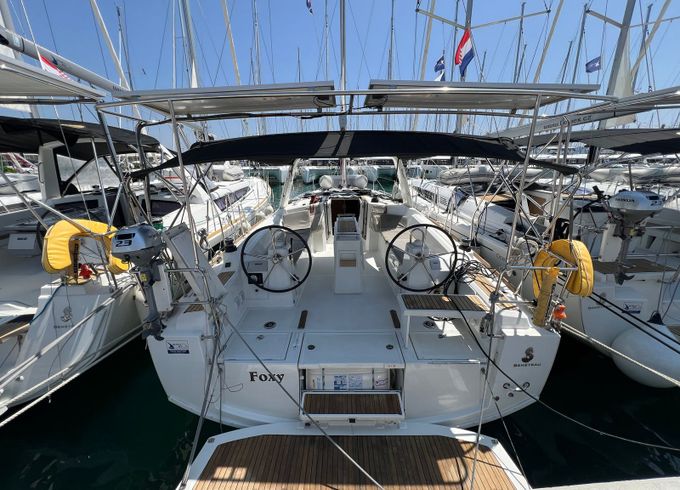 Beneteau Oceanis 38 Foxy