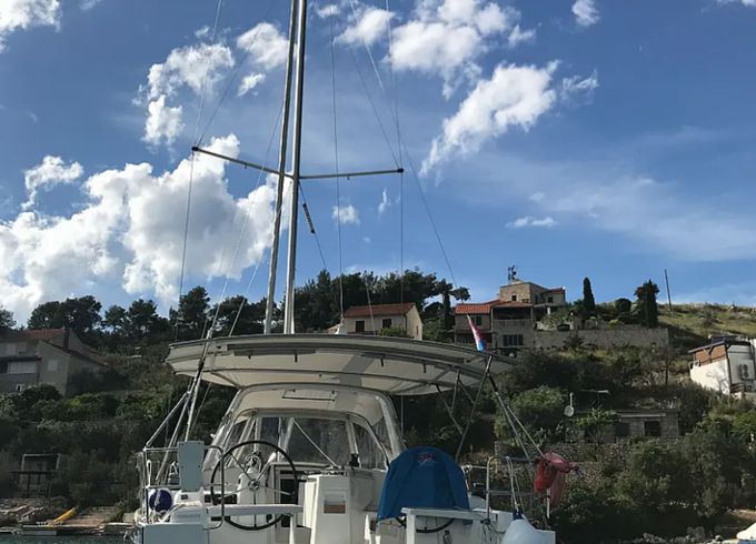 Beneteau Oceanis 38.1 Baby Dory
