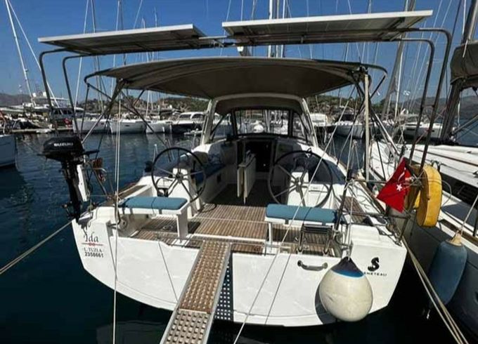 Beneteau Oceanis 38.1 Ida