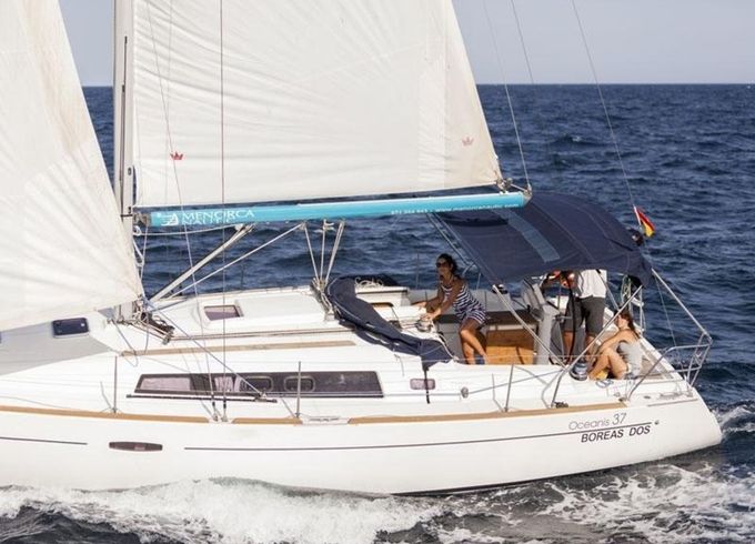 Beneteau Oceanis 37 Boreas Dos