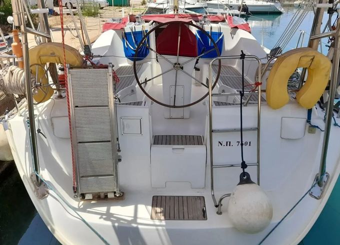 Beneteau Oceanis 393 Fiji