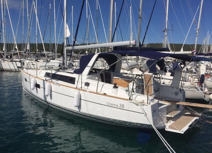 Beneteau Oceanis 38 Fede