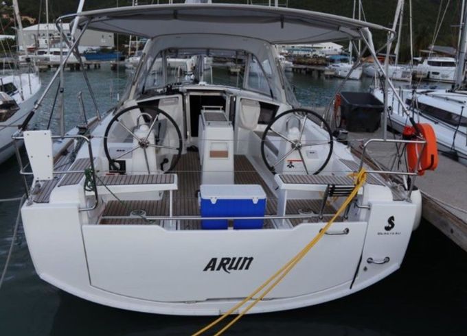 Beneteau Oceanis 38.1 Arun