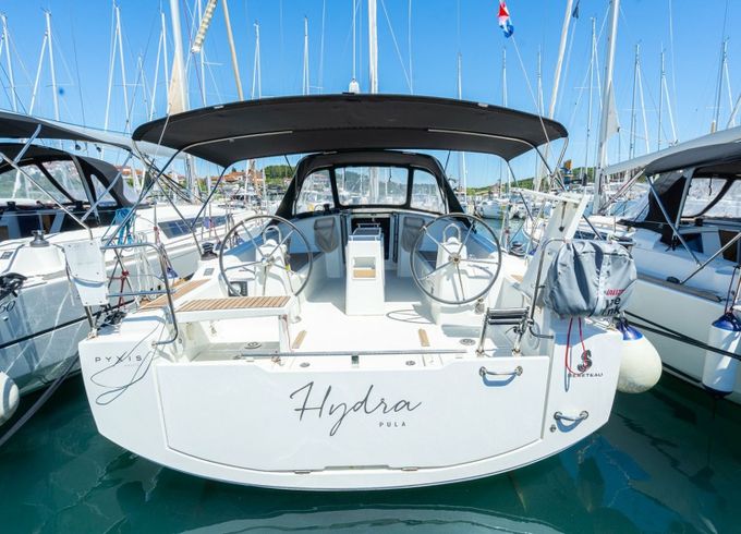 Beneteau Oceanis 38 Hydra