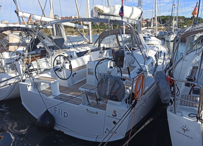Beneteau Oceanis 38.1 Flip