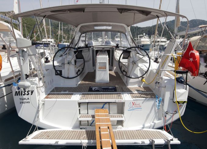 Beneteau Oceanis 38.1 Missy