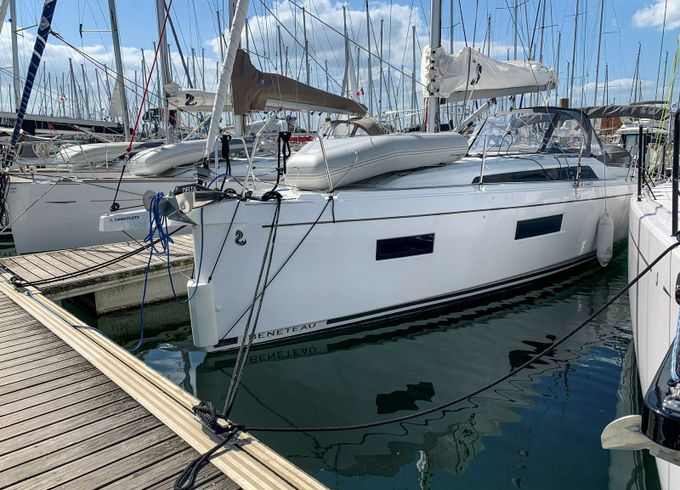 Beneteau Oceanis 34.1 Cash-Flots