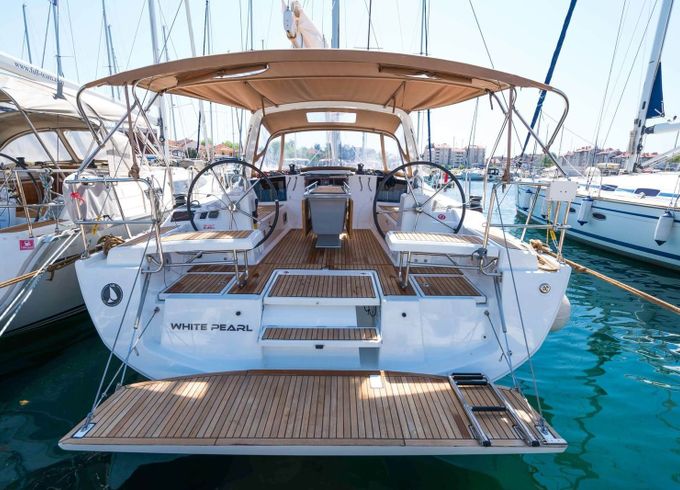 Beneteau Oceanis 41.1 White Pearl